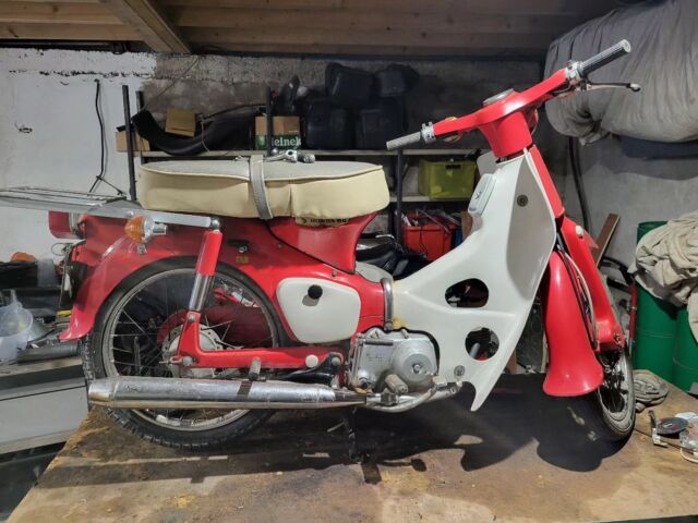 Saturday struggle, these ould nifty 50's sure can test one's patience, but the memories and fun that is had on them us priceless.
Have you any memorable stories with a Honda 50.

 If you don't see what you need on www.motorcyclepartsireland.ie send us an email sales@motorcyclepartsireland.ie and we will get back to you
Enjoy the weekend, safe travels and see you on the road somewhere soon 

-------------------‐-‐-------------------------
#motorbikeservices #motorcylepartsirelandie #supportsmallbusiness #supportlocalbusiness #irishmotorbikescene #belraylubricants #motionpro #innovvk5 #innovvH5 #innovvk3 #Sena #motogadget #hiflofiltro #ebcbrakes #honda50 #dunlopmotorbiketyres #irishbikers #avonmotorbiketyres #mitas #f6c #allballs #hotcams #mooseracing #genslerhelmet #grippazskins #gripsterskins #mucoff #didchains #irishcustomotorbikes #cub50